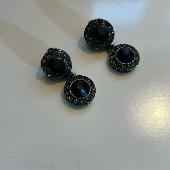 Faux jet and gunmetal earrings - Picture 2 of 5